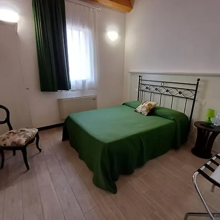 Arneroni Lantgård *