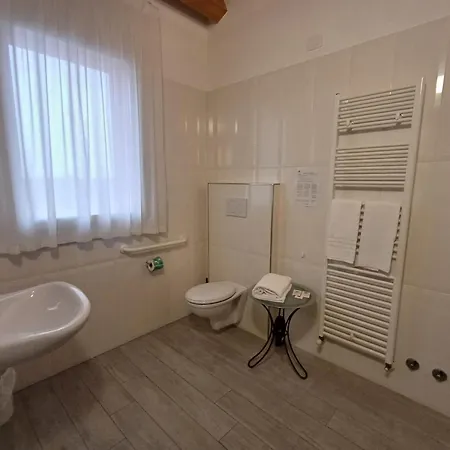 Arneroni בית חווה