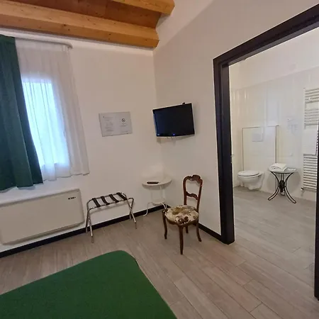 Arneroni