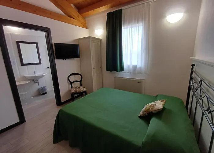 Arneroni Agroturismo *