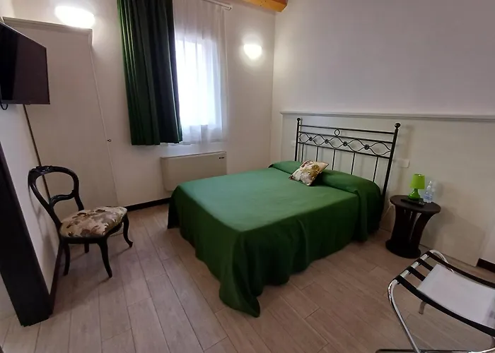 Arneroni Фермерский дом *