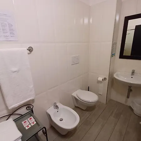 Arneroni مزرعة للإقامة Codognè